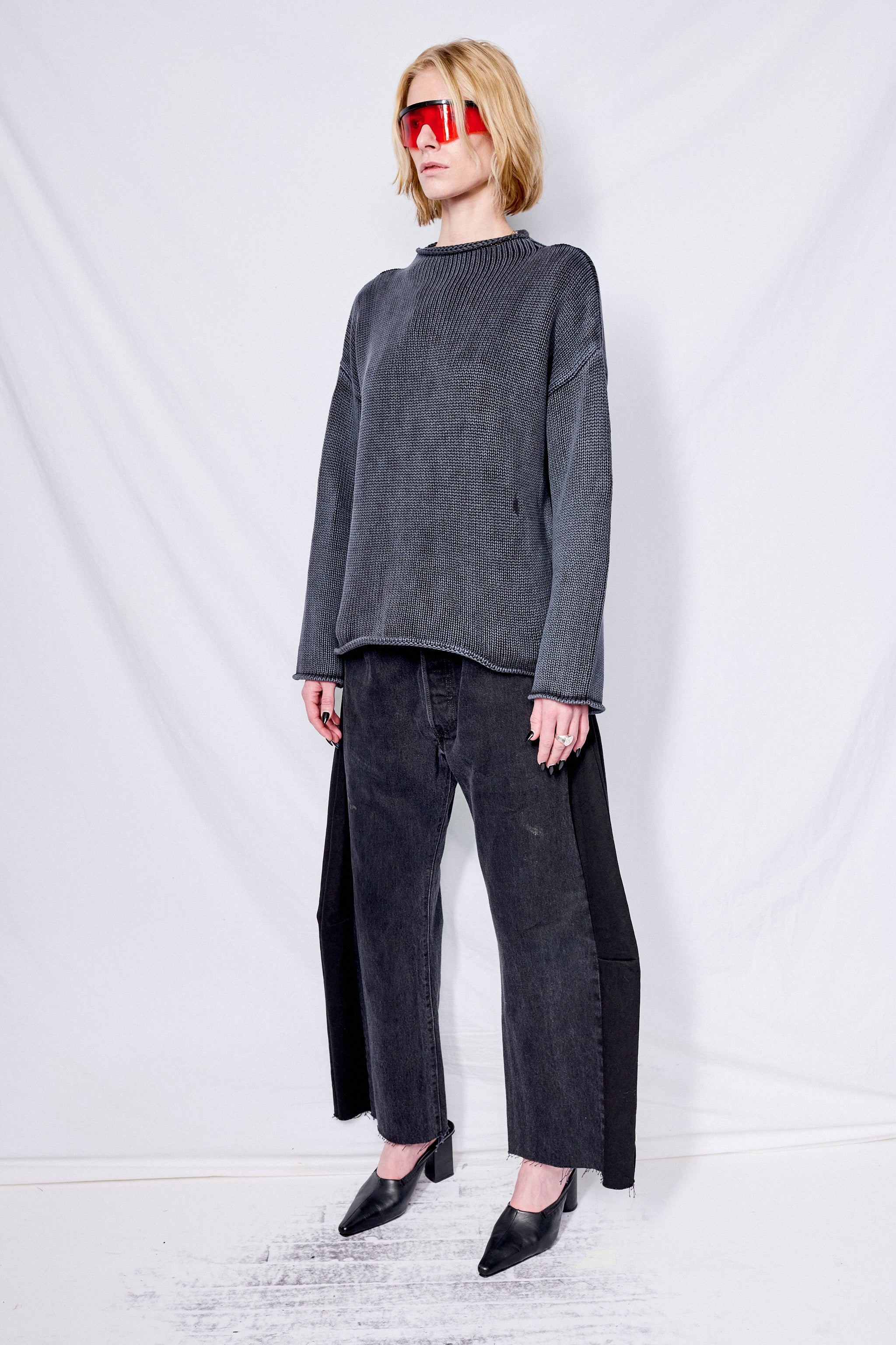 Black Lamis Sweater - Image 4
