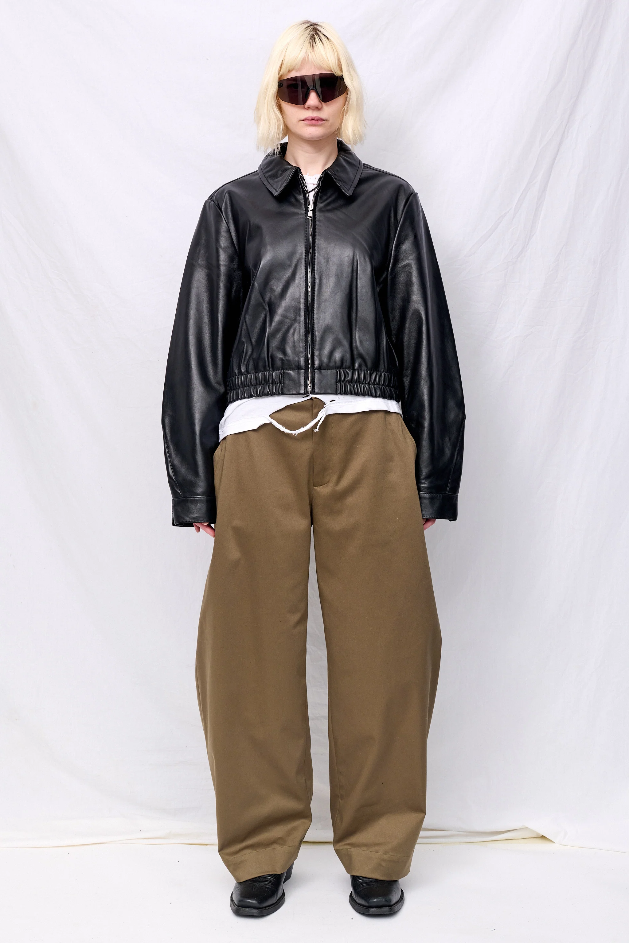 Black Leather Shrunken Zip Jacket - Image 2