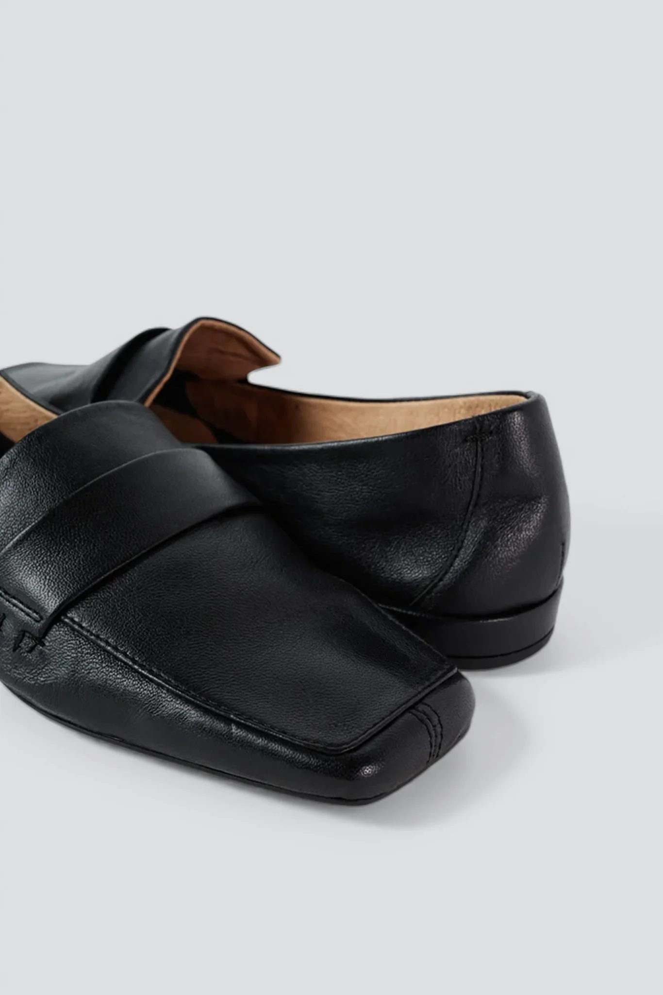 Black Pinky Loafer - Image 3