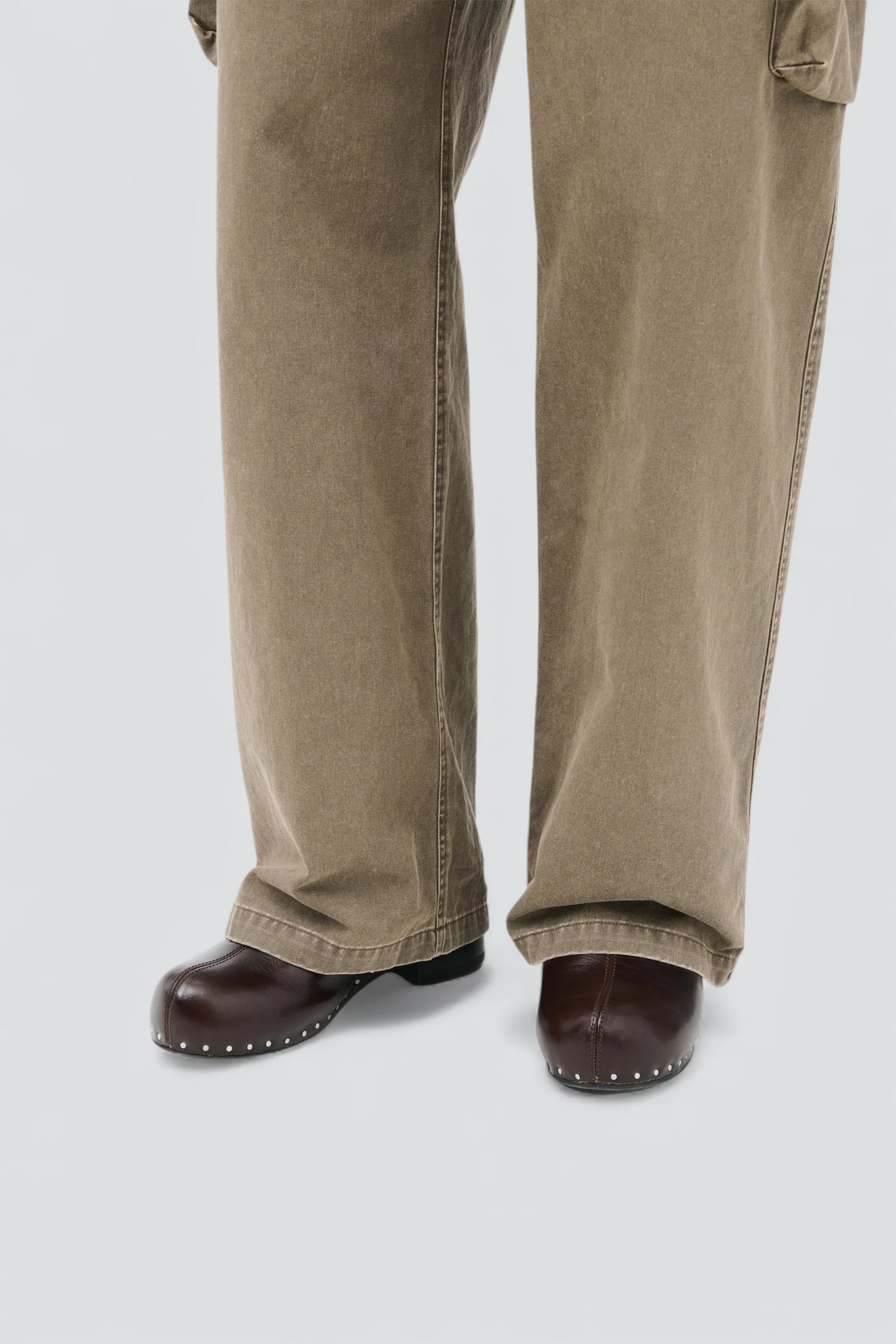 Deep Americano Leather Naoto Clog - Image 3