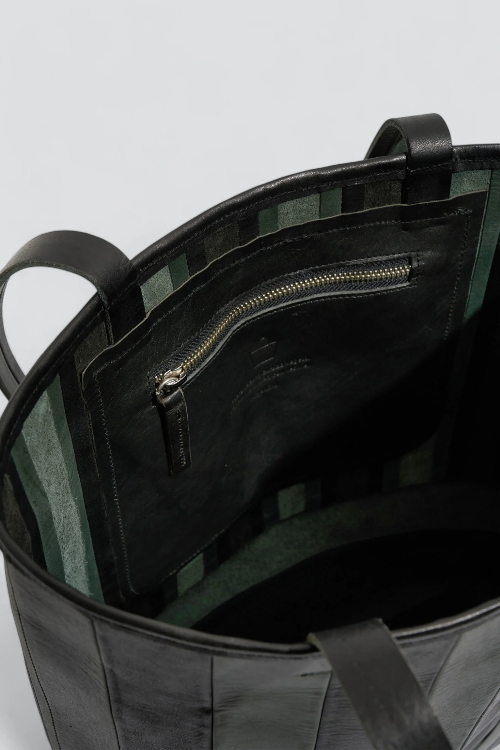 Green/Black Striped Cabildo Tote - Image 3